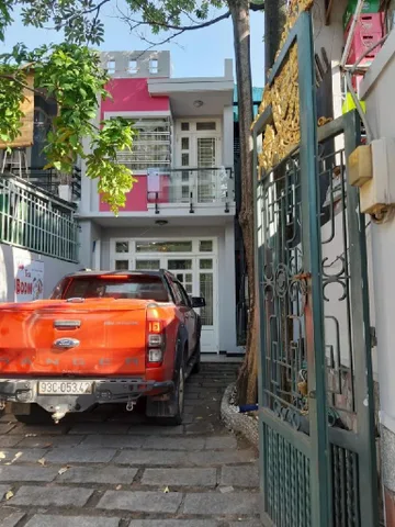 Bán nhà 2 Tầng - Hẻm ôtô 10m - DT: 107,5m² full thổ cư ngang 4m giá 9.2 tỷ tại Phường Tân Sơn