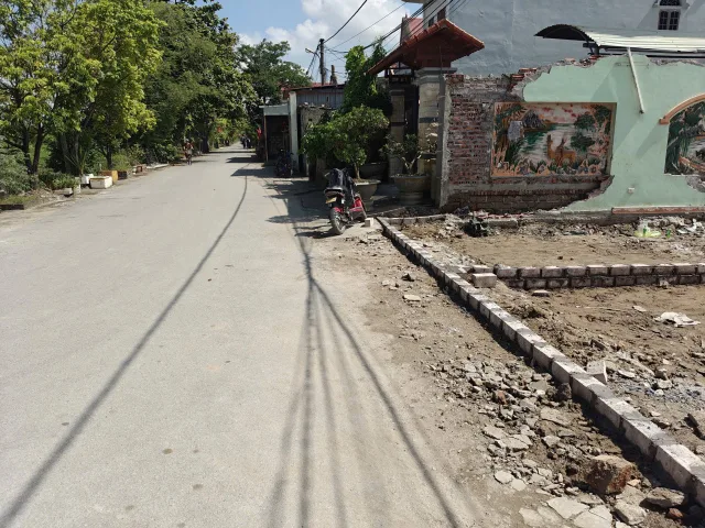 Bán 66,5 m Thôn đền Lâm Động đường rộng 2 ô tô tránh nhau. Cách 203 :hơn trăm m. Giá rẻ.l/h: 076.231. 9990 e Thúy