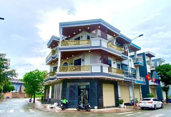 SIÊU PHẨM CĂN GÓC HAI MẶT TIỀN FULL NỘI THẤT 
NGÃ TƯ BÌNH CHUẨN BÌNH DƯƠNG CŨ