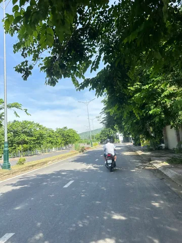 Bán đất View Sông cái mặt tiền đường Nguyễn Huệ ven Nha Trang