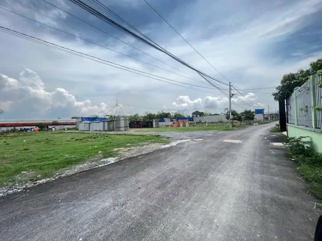 Bán đất 2615.7m² ngang 5m giá 2.2 tỷ Xã Đức Hòa