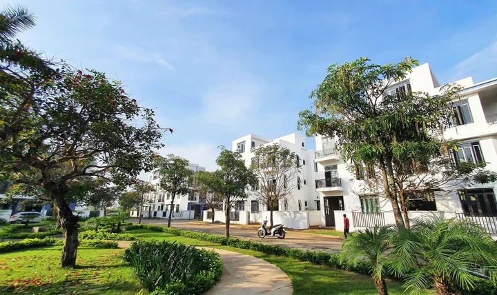 Cần bán đất trung tâm Quận 9 đường Nguyễn Duy Trinh 60m - Sát Vinhome - Giá 30 triệu/m2