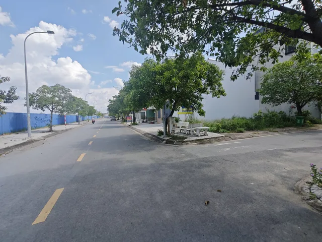 Bán đất lô góc 2 mặt tiền KDC Đào Sư Tích 7x15.4
