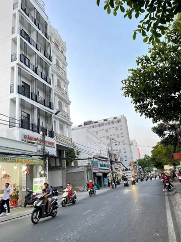 Bán nhà 130.6m² ngang 6m giá 12.5 tỷ Phường Tân Thuận
