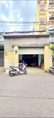 MẶT TIỀN KINH DOANH SẦM UẤT - NGAY CHỢ CÂY SỘP - VÀI BƯỚC RA NGUYỄN VĂN QUÁ - 5x19 VUÔNG VỨC - CHỈ 8.99 TỶ