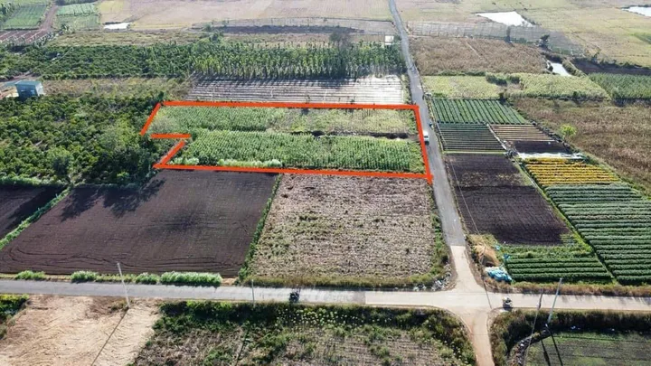 Bán đất 4214m² ngang 50m giá 3.75 tỷ Xã Hòa Phú