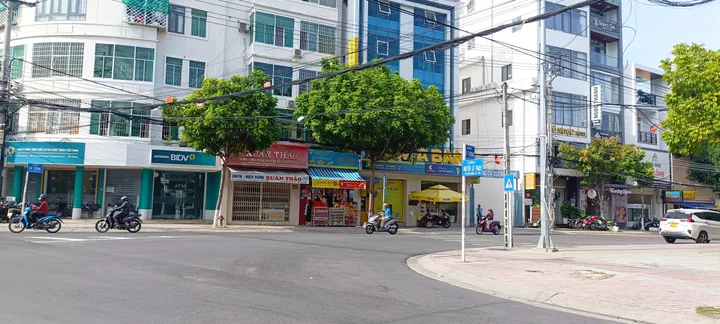 Bán đất 101.4m² có sẵn 100.3m² thổ cư ngang 4.99m giá 12 tỷ tại Phường Vĩnh Nguyên Thành phố Nha Trang