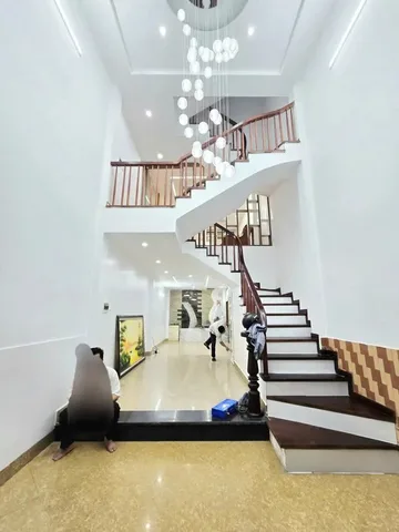 🏡 CHÍNH CHỦ GỬI BÁN NHÀ PHÁO ĐÀI LÁNG – 5 TẦNG – NỘI THẤT SANG – GIÁ MỀM