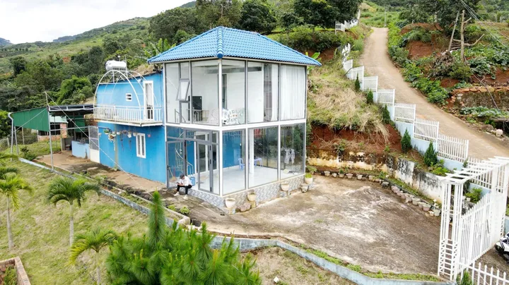 Bán Căn Nhà Nhà Nghỉ Dưỡng 3200m2 Giáp Đường - Cận Suối
