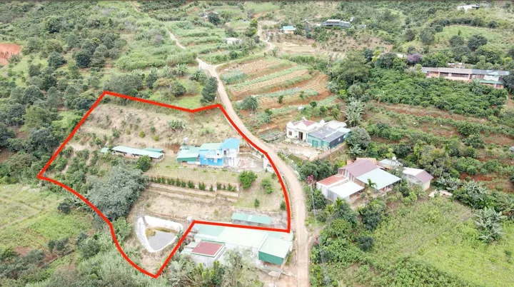 Bán Căn Nhà Nhà Nghỉ Dưỡng 3200m2 Giáp Đường - Cận Suối