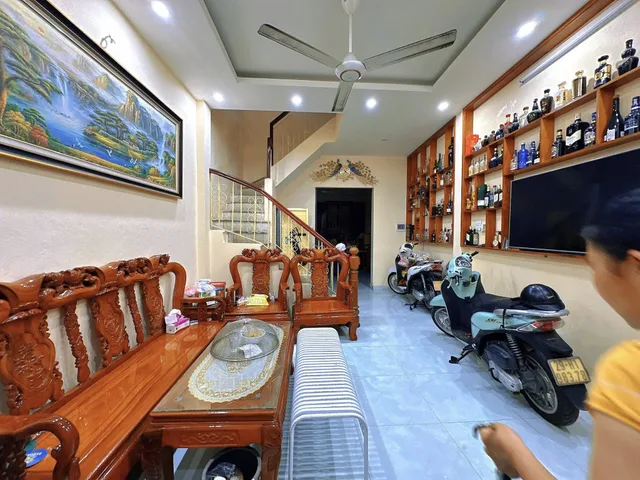 Nhà Đẹp! Vũ Thạnh,Ngõ Thoáng,Trung tâm,DT: 51m2 x 4Tầng,MT: 3.8m,Gía: 13.99 tỷ Đống Đa