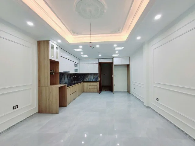 SIÊU PHẨM BA ĐÌNH, PHÂN LÔ- Ô TÔ TRÁNH-THÁNG MÁY VÙ VÙ.