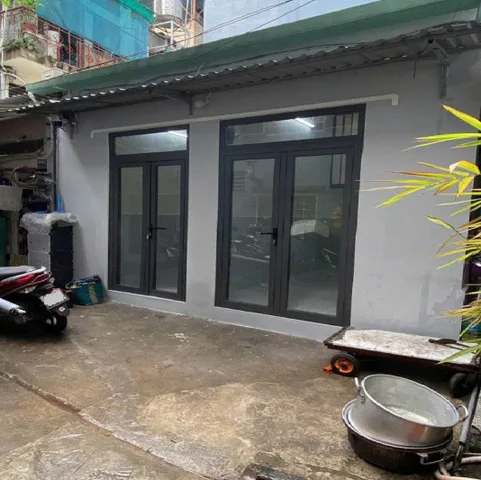Nhà mới hẻm Cách Mạng Tháng Tám – Quận 3 – Sổ vuông 29 m2 – 3.7 tỷ
