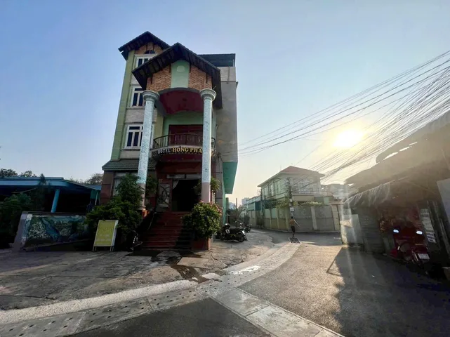 Bán Khách sạn 378m2 giá 20 tỷ tại Đường Huỳnh Văn Lũy Phường Phú Lợi Thành phố Thủ Dầu Một Bình Dương