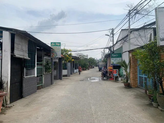 Bán đất thổ cư 5x27m. giá 54 tr/m2 mặt tiền đường đê thuỷ lợi ngay kdc đào sư tích,