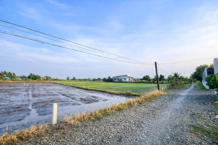 Bán đất 2760.5m² có sẵn 210m² thổ cư ngang 5m giá 1.05 tỷ tại Xã Hòa Khánh