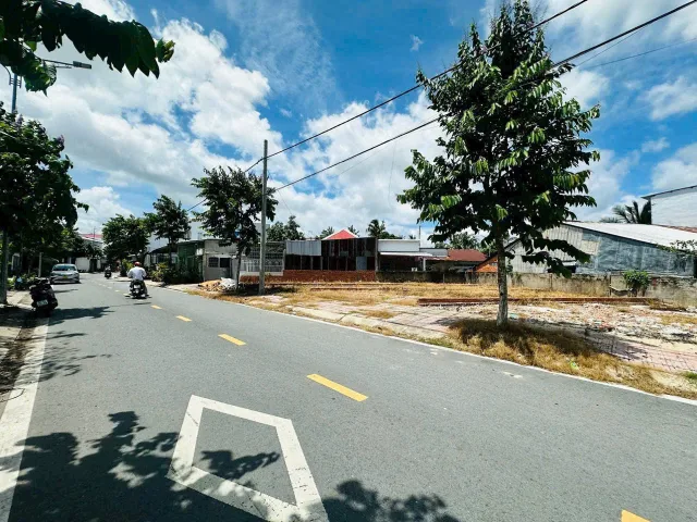 Bán đất 92.5m² có sẵn 70m² thổ cư ngang 5m giá 1.9 tỷ tại Đường Phường 9 Phường Long Châu