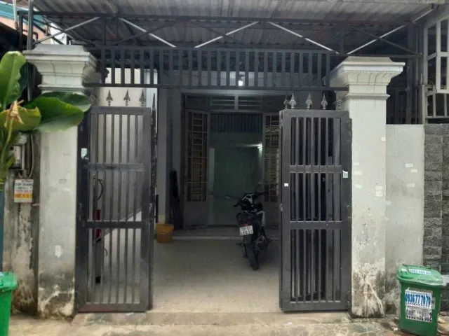 CẦN BÁN NHÀ 2 TẦNG HXH BÌNH THÀNH .QBT