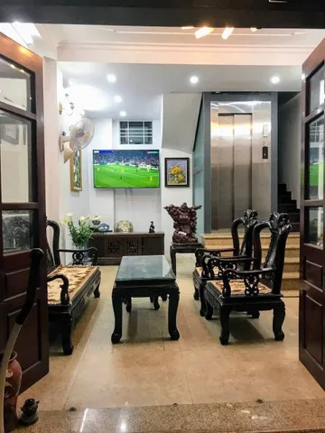 Bán Nhà! Cầu Giấy,20m ra Phố,Thang Máy,DT: 41m2 x 6Tầng,MT: 4.4m,Gía: 14.6 tỷ Cầu Giấy