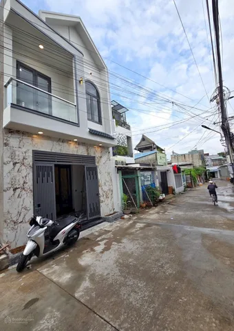 Bán nhà mới 1 trệt 1 lầu (hoàn công) ngay cư xá Phúc Hải P. Tân Phong. Giá chỉ 3,7 tỷ