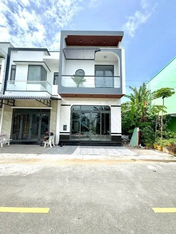 BÁN GẤP NHÀ CỔNG SAU VĂN MIẾU TRẤN BIÊN ĐỂ CHUYỂN NƠI CÔNG TÁC.