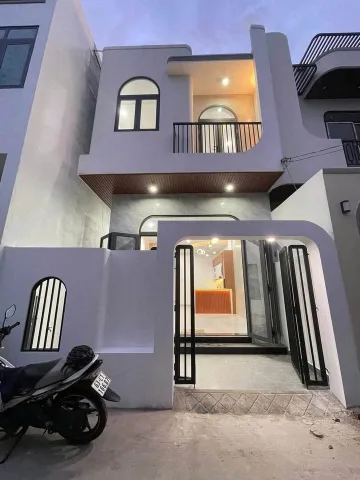Bán nhà một trệt một lầu 3 phòng ngủ , cách kcn giang điền chỉ 250m