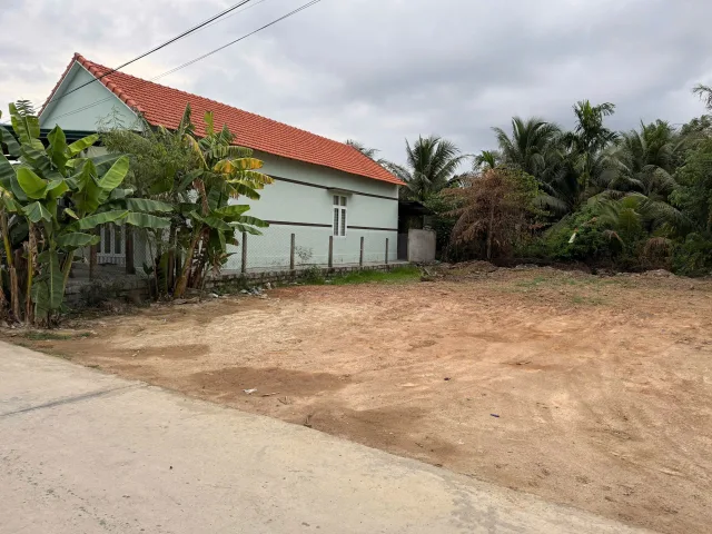 0763615365 Bán đất 367.4m² giá 2.4 tỷ Xã Tân Định VT