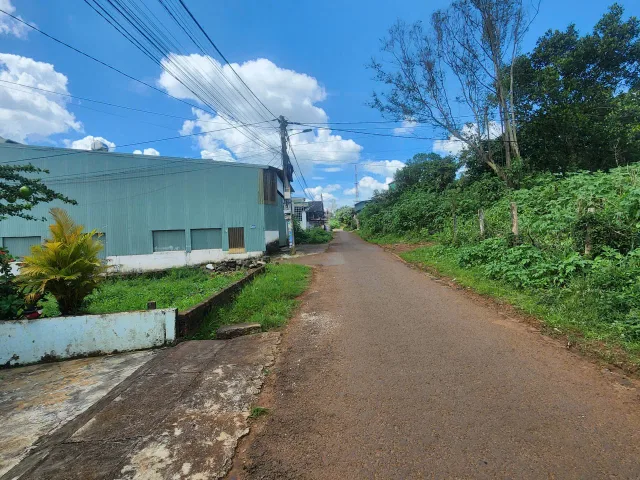 ĐẤT FULL THỔ CƯ 5*30 HẺM 196 LÊ THÁNH TÔN GẦN CHỢ ĐÊM PLEIKU