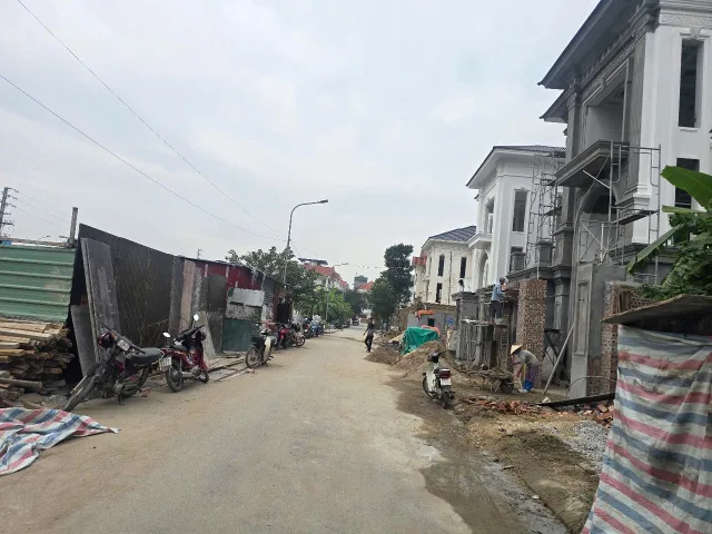 Bán 270m đất biệt thự dãy OBT25 khu đô thị đại hoàng long. Làn 2 hồ điều hoà. Phường võ cường bắc ninh