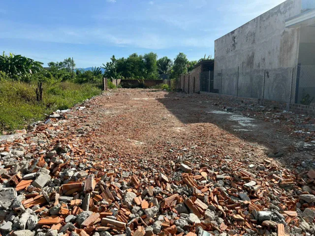 0938113403 Bán đất 311.4m² giá 1.45 tỷ Xã Tân Định GNH08