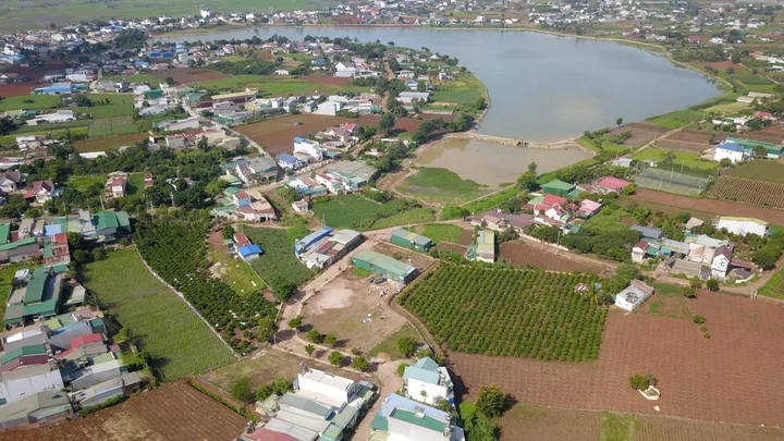 Lô góc Trung tâm Đức Trọng. Gần hồ Nam Sơn. Đường nguyễn văn cư 132m2