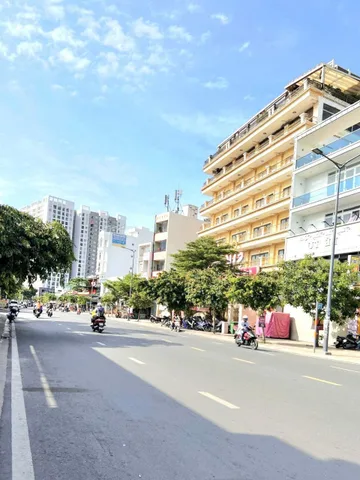 BÁN SIÊU CHDV 3 TẦNG GẦN KHU ĐẦM SEN 110M2 NGUỒN THU 82TR/TH NHIK 15 TỶ
#tandatnhapho 0918.589.234