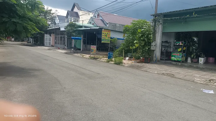 Cần tiền bán lỗ