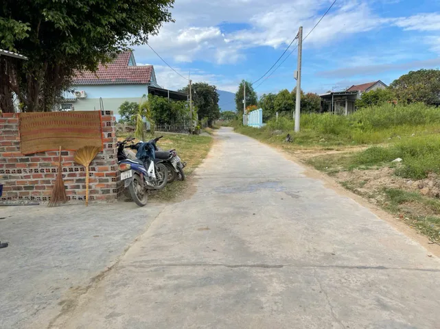 0938113403 Bán đất 1268.2m² ngang 21m giá 4.05 tỷ Xã Tân Định Z99
