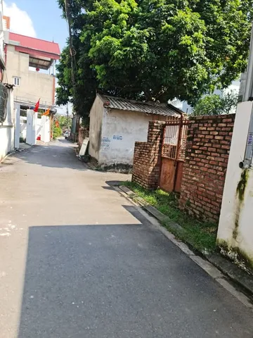 Cần tiền trả nợ ngân hàng bán đất tại Xuân Đỗ, tổ 11 Phường Cự Khối, Long Biên, Hà Nội