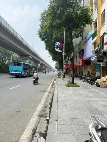 Hiếm nhà đẹp 7 tầng mặt phố lớn Quang Trung, 148m2, mặt tiền 6.1m, lô góc, thang máy, vị trí đẹp, KD sầm uất, giá 72 tỷ