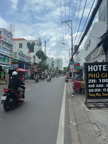 Bán nhà 300m² full thổ cư ngang 6m giá 63 tỷ tại Phường Tân Hưng