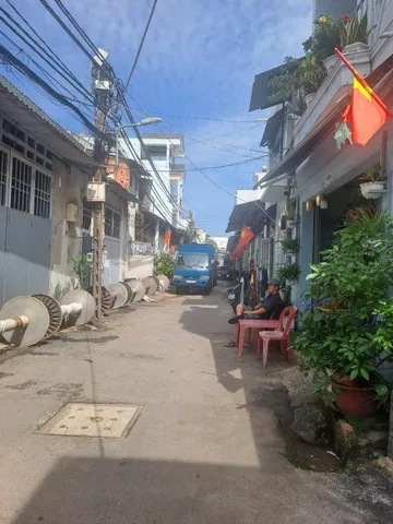 Ngộp NH Bán gấp nhà 171m² full thổ cư ngang 6m giá 8.99 tỷ tại Phường Tân Thới Nhất Quận 12