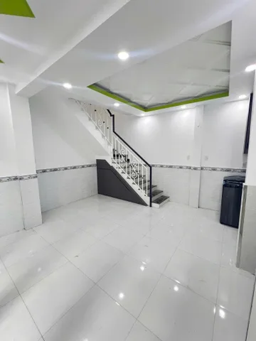 Nhà 2 tầng phường Tân Hưng cạnh trung tâm Quận 7; không quy hoạch; hoàn công đủ; hỗ trợ vay