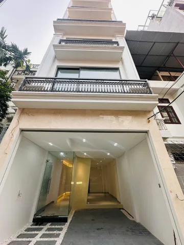 Bán nhà 51m² ngang 5,6m giá 28.5 tỷ Phường Bạch Mai