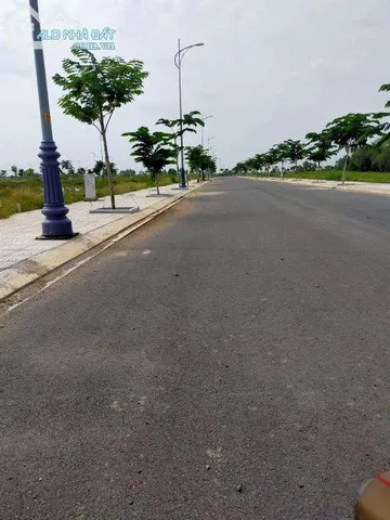 Bán gấp lô đất 100m2, giá 1Tỷ350, ngay Long Thành mặt tiền Phùng Hưng