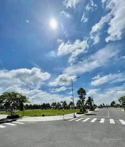 Chủ bán gấp đất ngay mặt tiền sân bay Long Thành sổ sẵn-giá 1ty25tr bao thuế phí (còn thương lượng thêm)