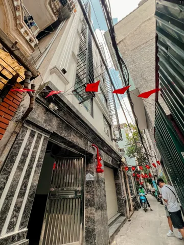 BÁN TÒA NHÀ CCMN ĐƯỜNG QUAN HOA. 130M2 - 7 TẦNG. THANG MÁY. 29 PHÒNG KK.