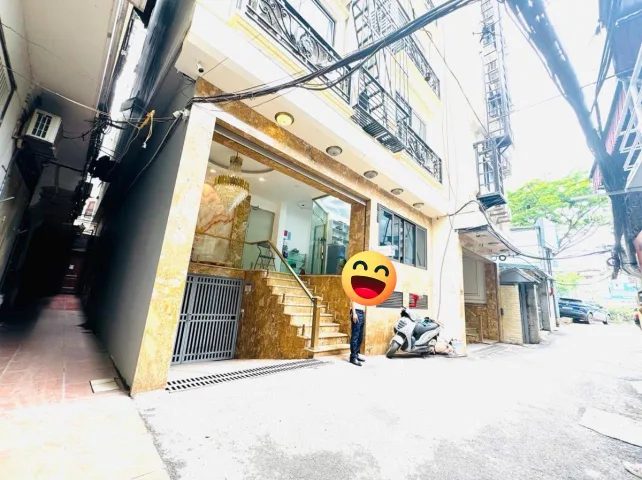 BÁN TÒA NHÀ CCMN ĐƯỜNG VÕ CHÍ CÔNG. 180M2 - 9 TẦNG. THANG MÁY. 79 PHÒNG KK.