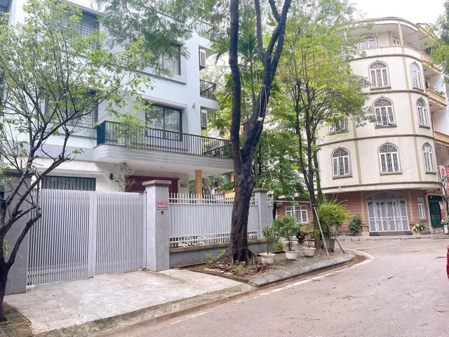 BÁN BIỆT THỰ KĐT BẮC LINH ĐÀM. 250M2 - 5 TẦNG. LÔ GÓC. THANG MÁY.