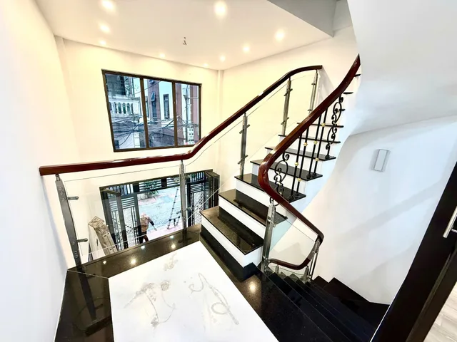 BÁN NHÀ ĐÔNG NGẠC – 42M² – 5 TẦNG – GIÁ 12.6 TỶ – BẮC TỪ LIÊM
