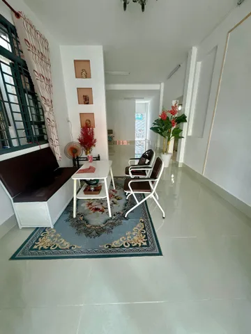 Bán hoặc cho thuê nhà 1 trệt 1 lầu,5 phòng ngủ,5wc ngay trung tâm TP Bến Tre
