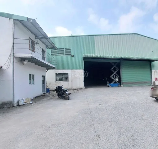 Cho thuê xưởng 2600m2.Pccc tự động,Khuôn viên riêng.Tân Uyên,Bình Dươg