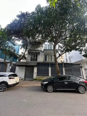 BÁN BIỆT THỰ KĐT VỊC VỌNG. CẦU GIẤY. 200M2 - 4 TẦNG. MT 14M.