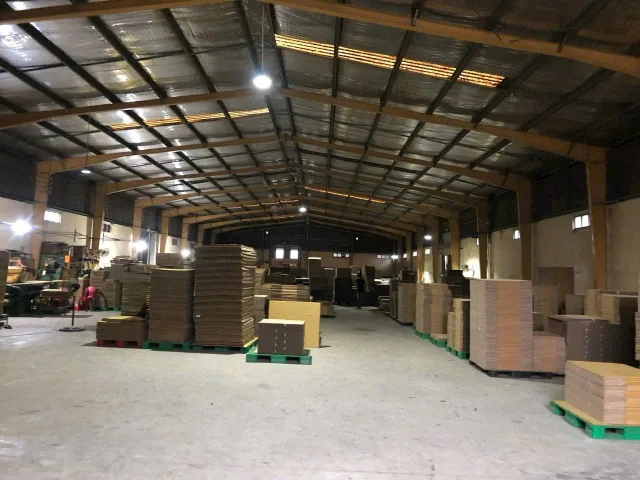 Bán nhà xưởng Phường Thuận Giao, TP, HCM  Địa chỉ cũ, phường Thuận Giao, Thuận An, Bình Dương.
 
  Diện tích: 4.455m2;  42x 106m (1.500m2 thổ cư)
  Mặt tiền: 42m 
  Pháp lý: Sổ + Giấy phép xây dựng
